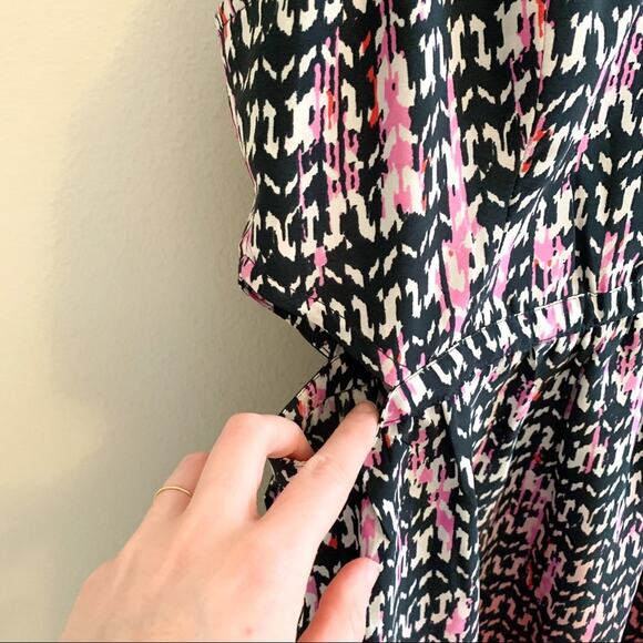 💗 3/$10 💗 American Eagle Aztec Print Mini Dress Black White Pink Size 4 - Picture 4 of 10